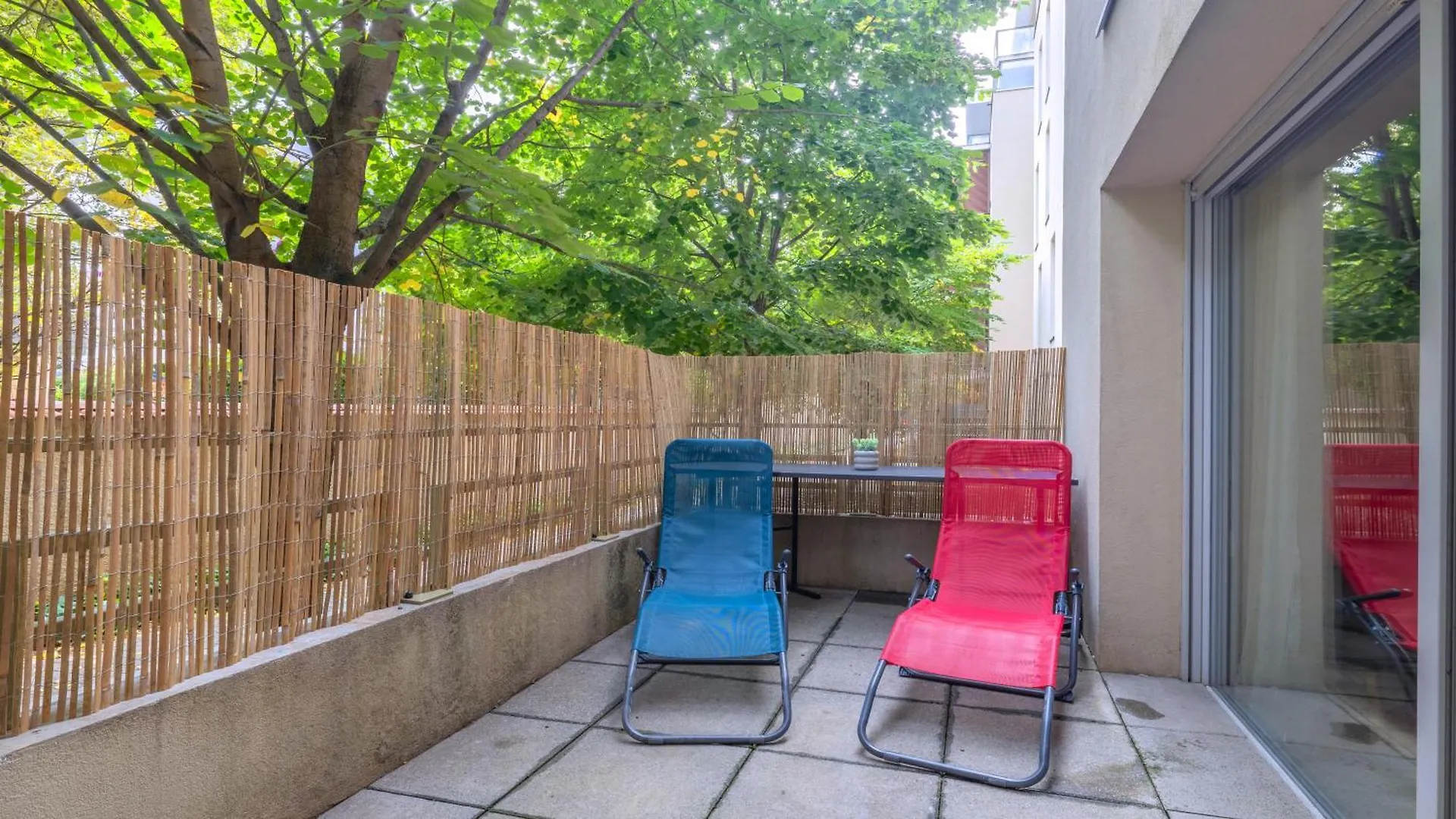 Cosy Studio Avec Terrasse Et Parking Prive Gratuit, Ideal Pour Explorer Lyon Villeurbanne France